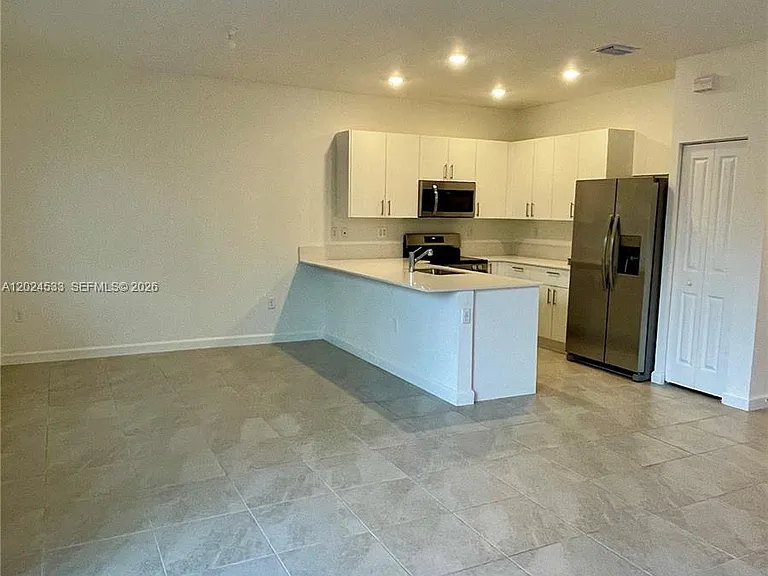 708 SE 13th Ct — Photo 5