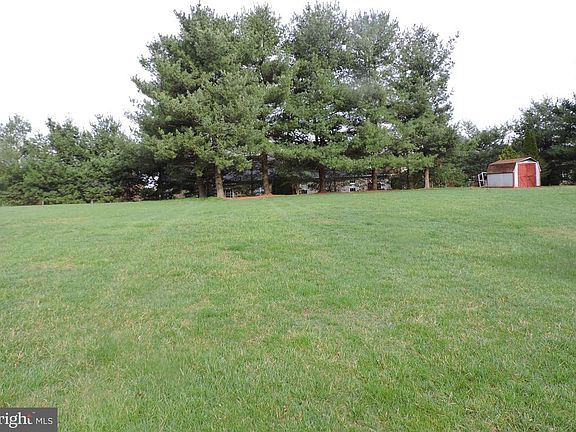 3rd image of 601 Fair Meadows Blvd