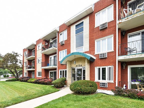 4th image of 4754 W 101st St APT 6B