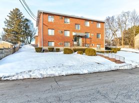 72 Martensen St, Quincy, MA