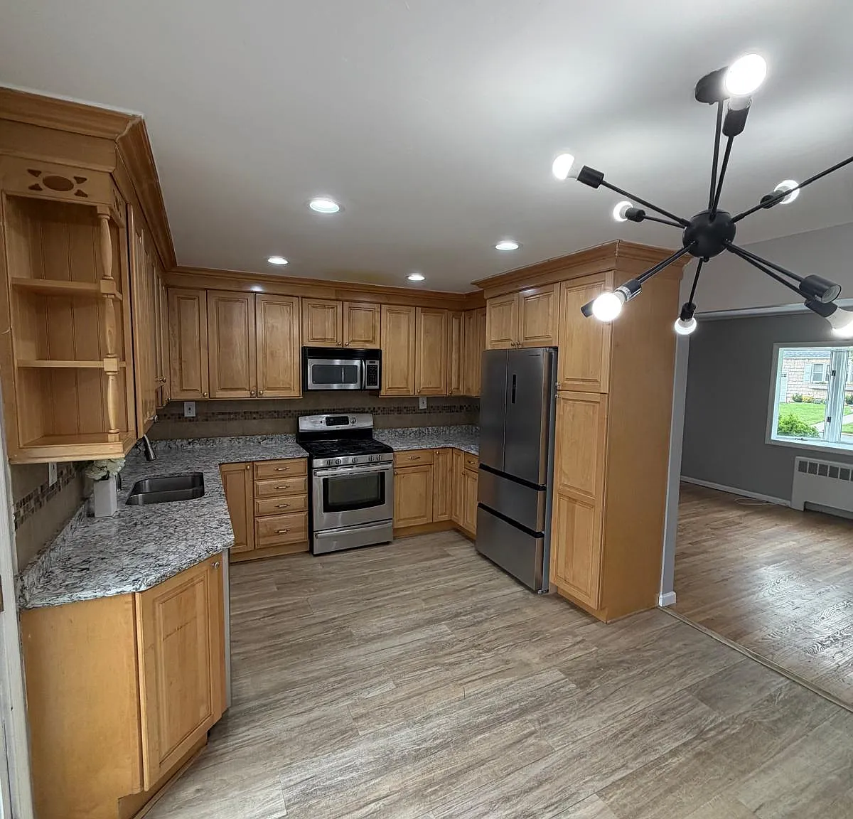 4 bed, 3550 sqft, $3,550 — Photo 1