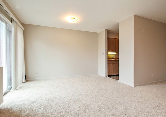 5th image of 8720 Skokie Blvd APT 3H