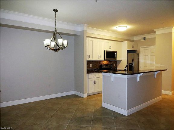 5th image of 11500 Villa Grand APT 303