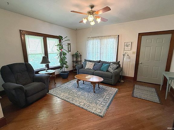 5th image of 1305 State St