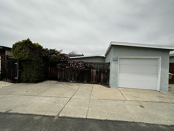 2nd image of 1317 Camden Ln