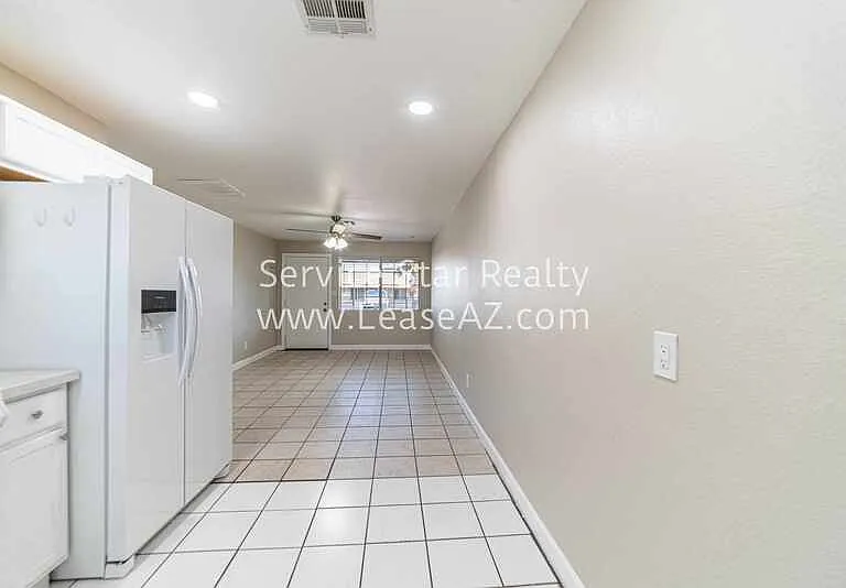5460 W Palmaire Ave — Photo 9