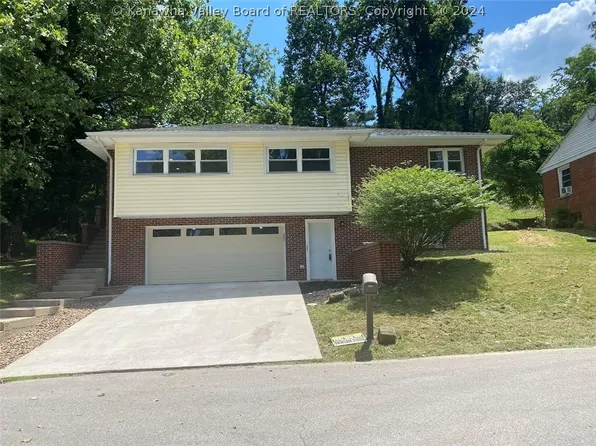 9 Marquis Dr, Huntington, WV 25705