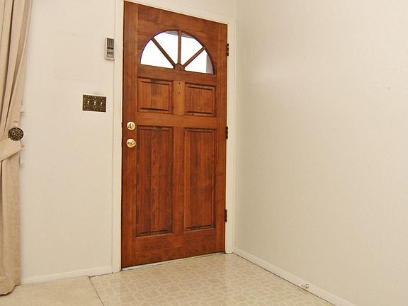2nd image of 2510 N Saturn Dr