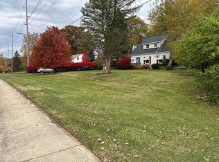 1517 Tiffin Rd, Fremont, OH 43420