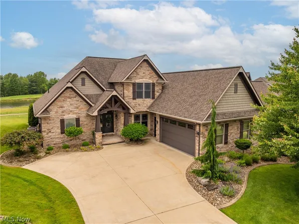 5850 Quarry Lake Dr SE, East Canton, OH 44730
