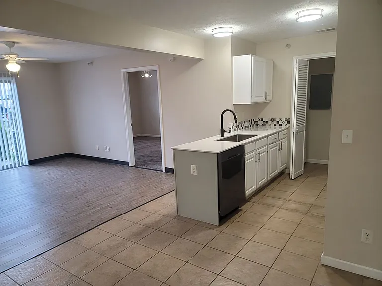1304 Palmer Dr — Photo 63
