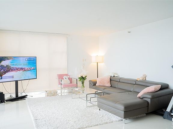 4th image of 20515 E Country Club Dr APT 548