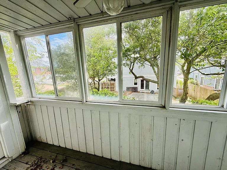 2328 Croix Dr — Photo 27