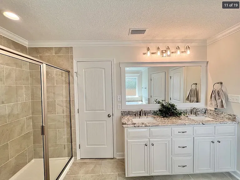 3965 Landings Cir — Photo 10