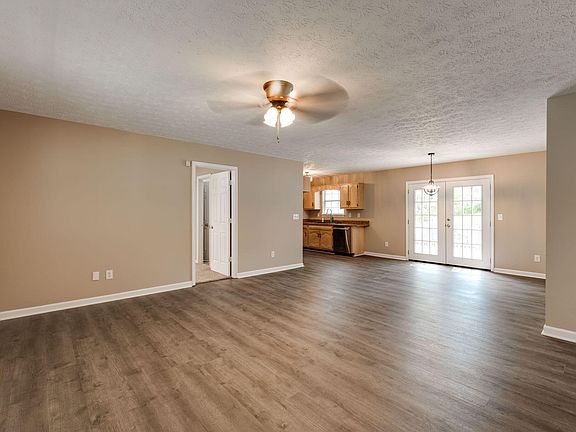 3rd image of 167 Campbell St