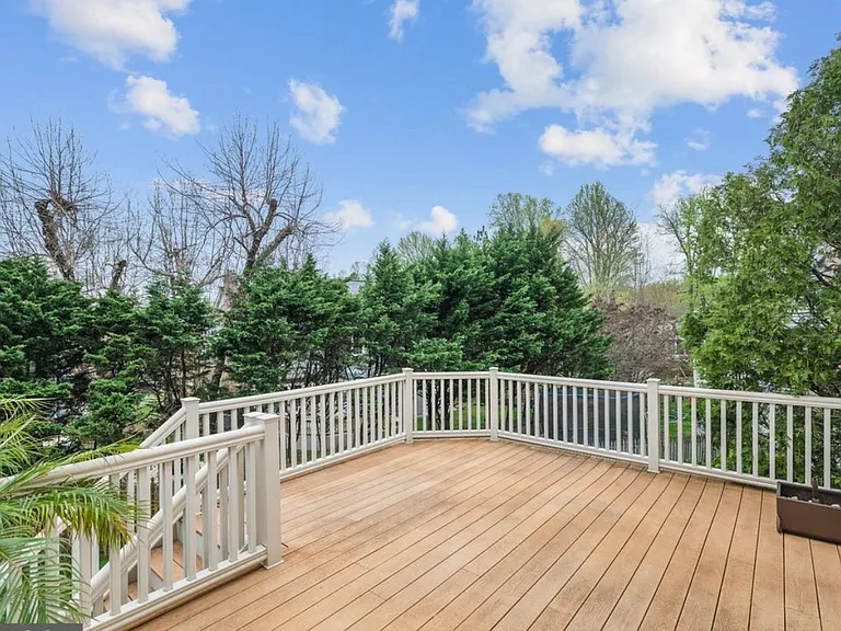 2805 Erics Ct — Photo 24