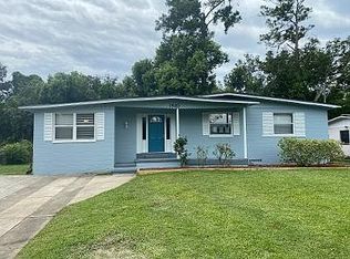 1920 Ribault Scenic Dr, Jacksonville, FL 32208