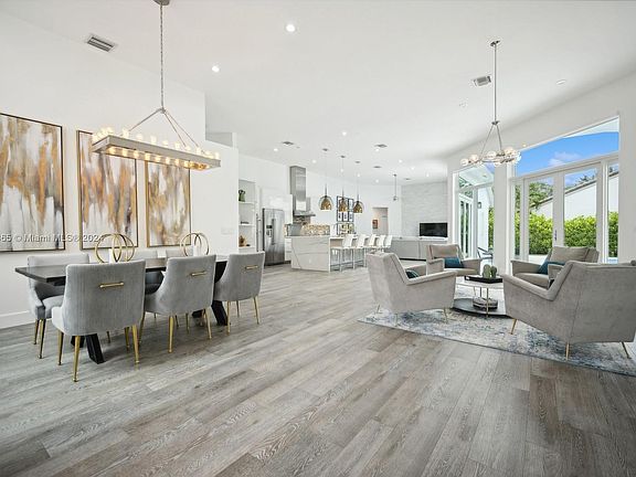 4th image of 2787 Oakbrook Ln