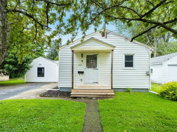 221 Chappell St, Oneida, NY 13421