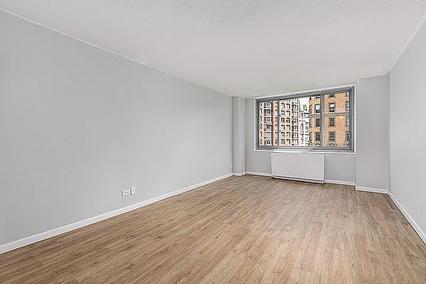 1st image of 2025 Broadway APT 7F