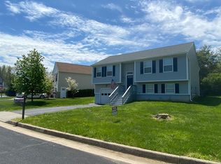 243 Hensel Dr, Shepherdstown, WV 25443