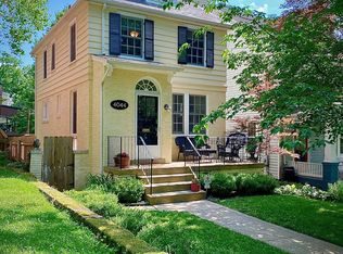 4044 Fessenden St NW, Washington, DC 20016