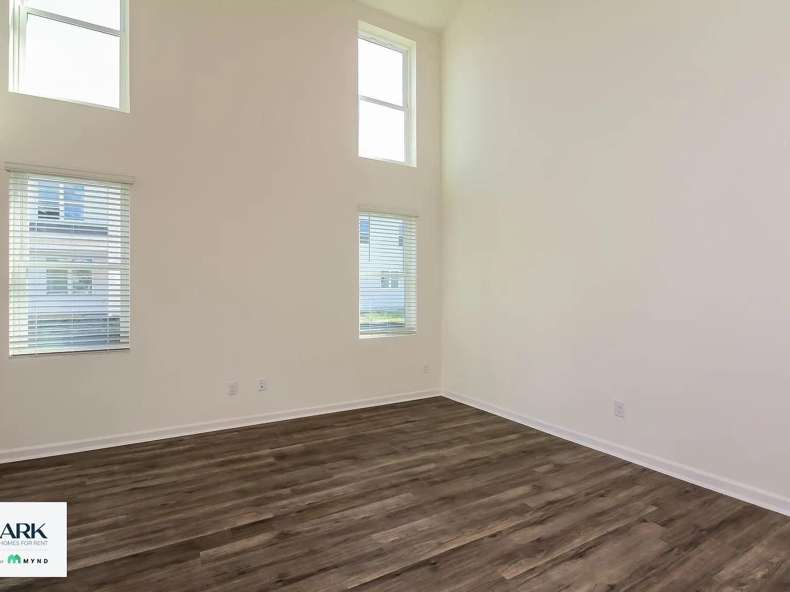 3 bed, 2.5 bath, 2252 sqft, $2,295 — Photo 3