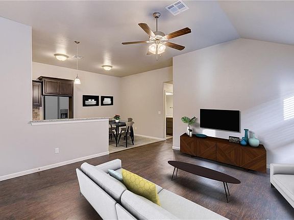 4th image of 4329 Edinburg Way