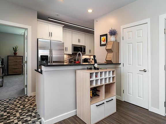 4th image of 125 E Noble St APT 2
