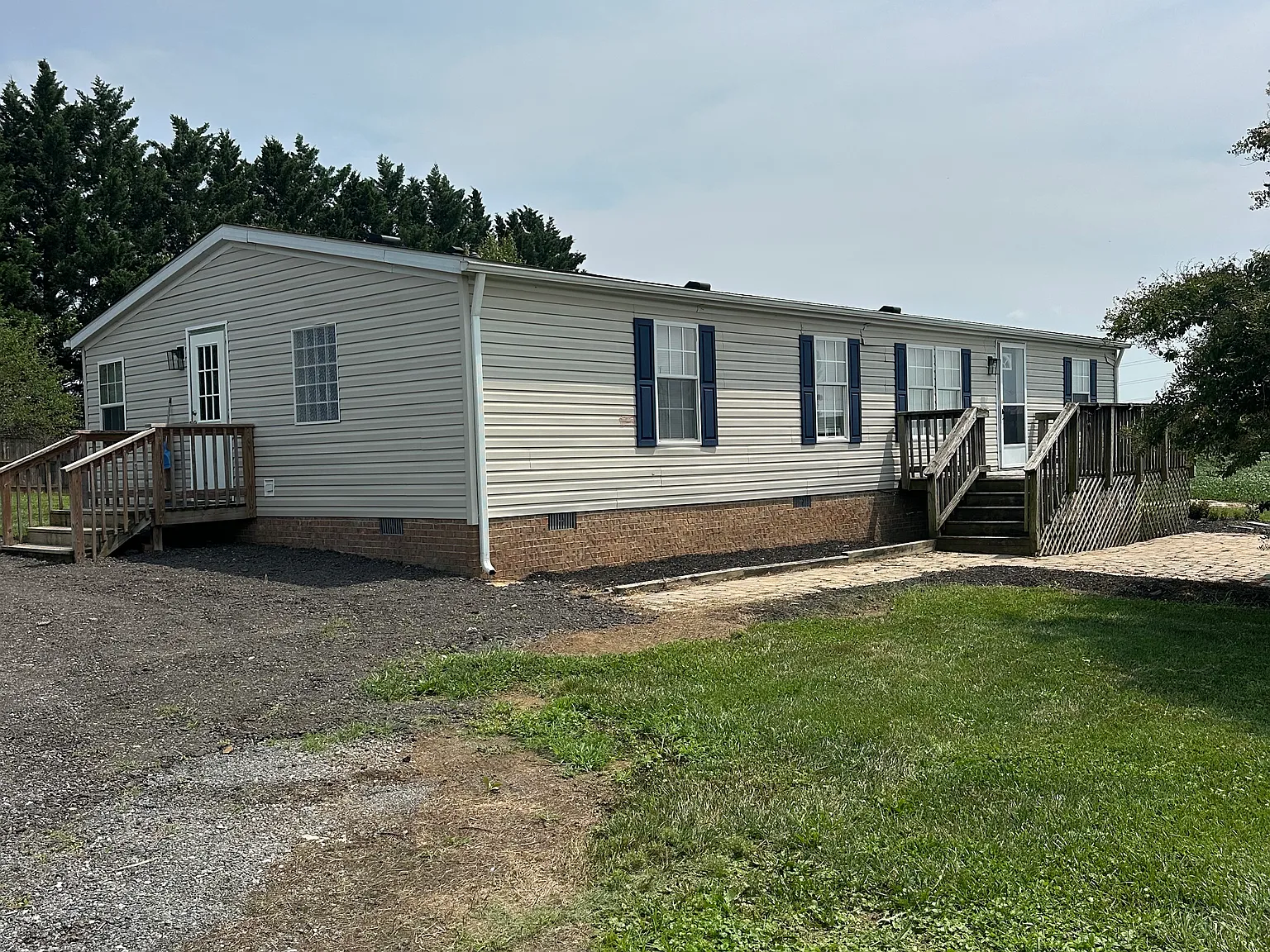 4 bed, 1700 sqft, $2,000 — Photo 2