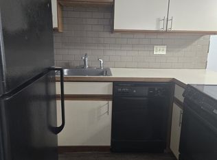 408 N 8th St APT 2, Allentown, PA 18102