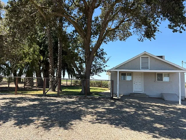3 bed, 960 sqft, $2,900 — Photo 4