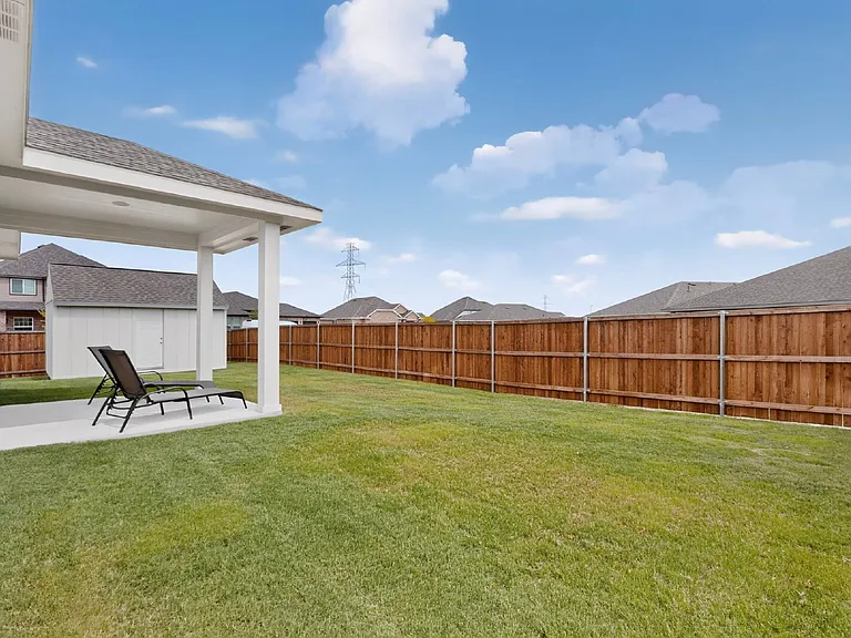 114 Drovers Dr — Photo 36