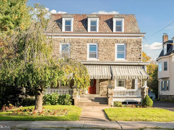 222 E Gravers Ln, Philadelphia, PA 19118
