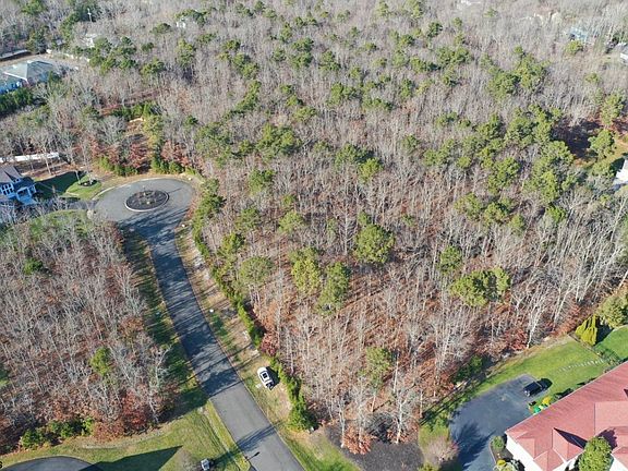 4th image of 803 Gatehouse Dr