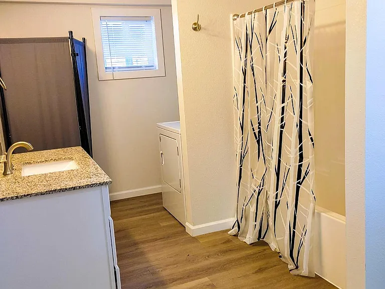 720 N Montesano St #720 — Photo 11