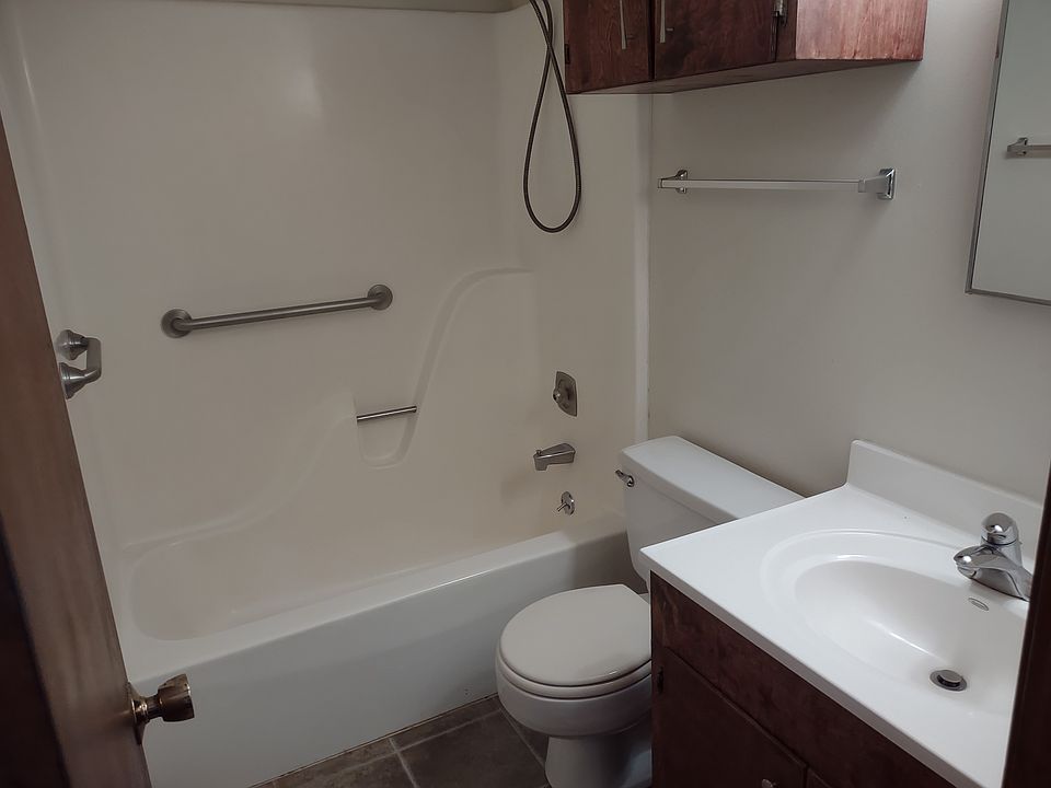 1st image of 123 Debra Ln #123