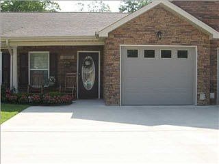 1st image of 2202 Applebrook Dr