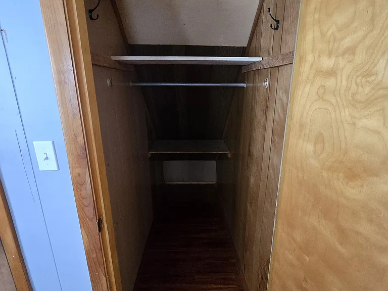 255 Montaup St #1N — Photo 8