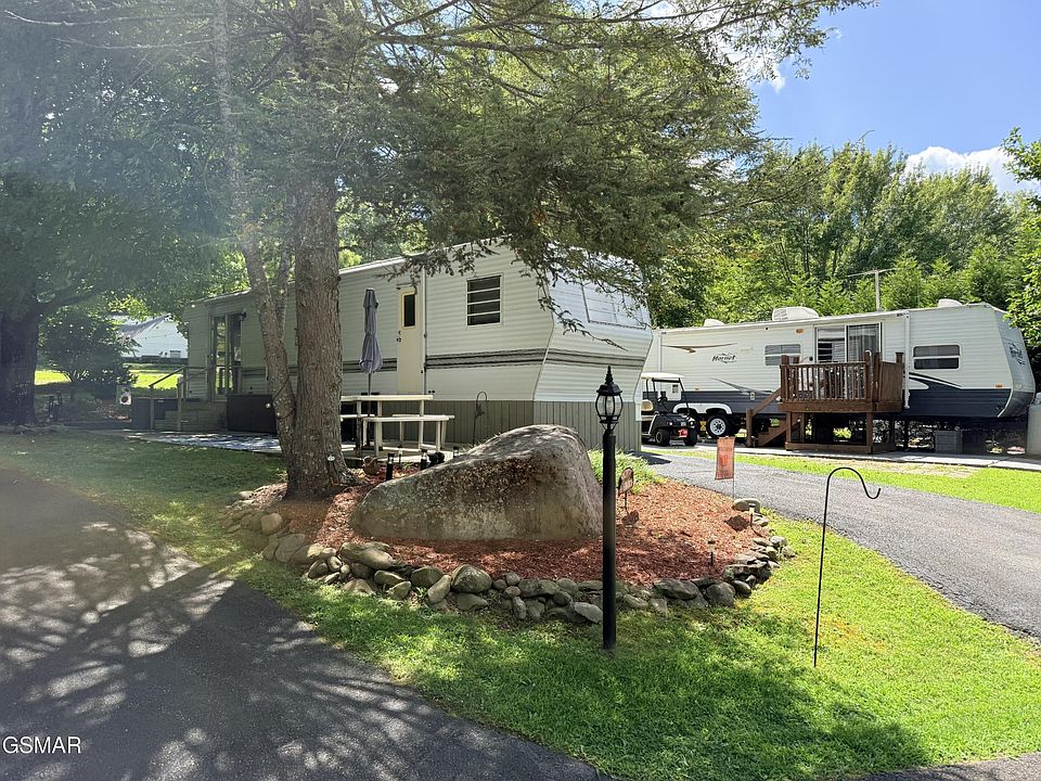 1st image of 4229 E Pkwy #136-lot 136