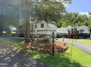 4229 E Pkwy #136-lot 136, Gatlinburg, TN 37738