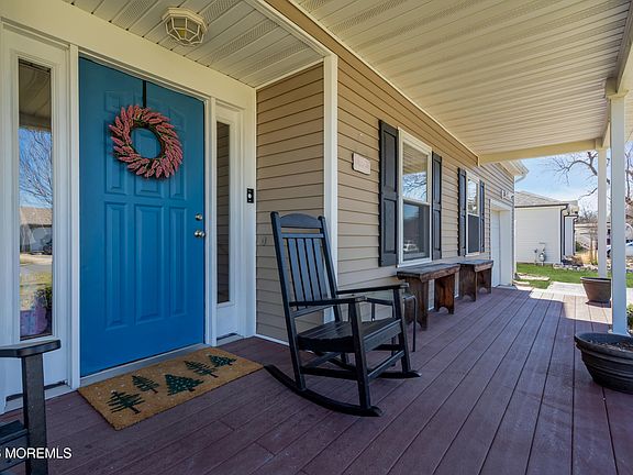 3rd image of 26 Bayberry Drive