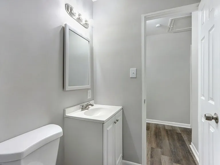 2104 Mississippi Ave — Photo 15