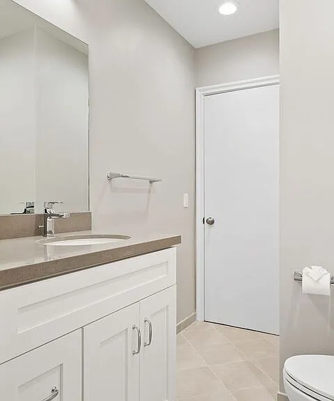 6204 S Corning Ave — Photo 19