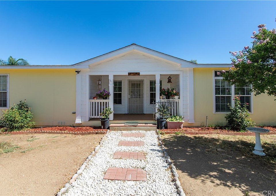 1st image of 27656 Patti Ln