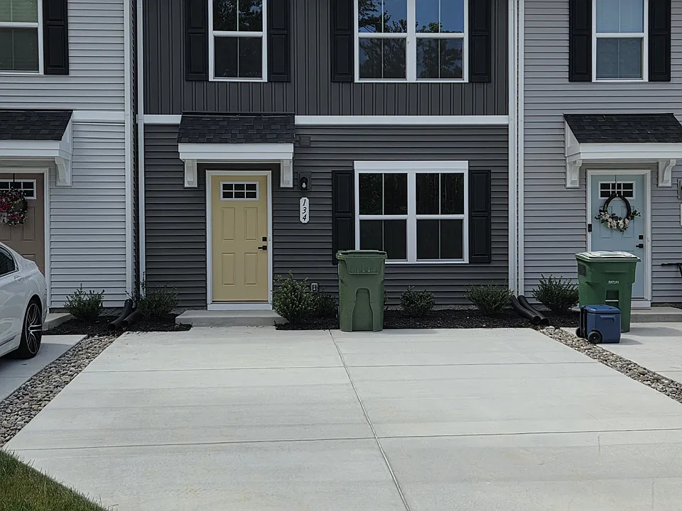 134 Packett Ct