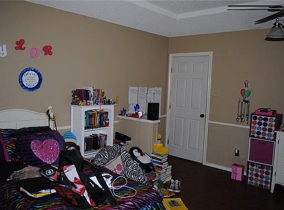 5th image of 752 Eagle Dr