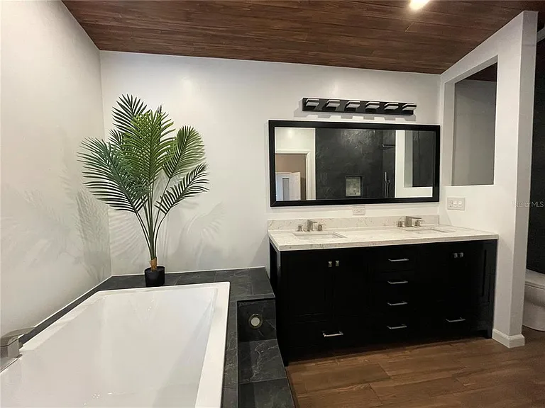 10456 Crestfield Dr — Photo 14