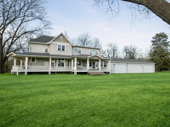 1502 S Galena Ave, Dixon, IL 61021