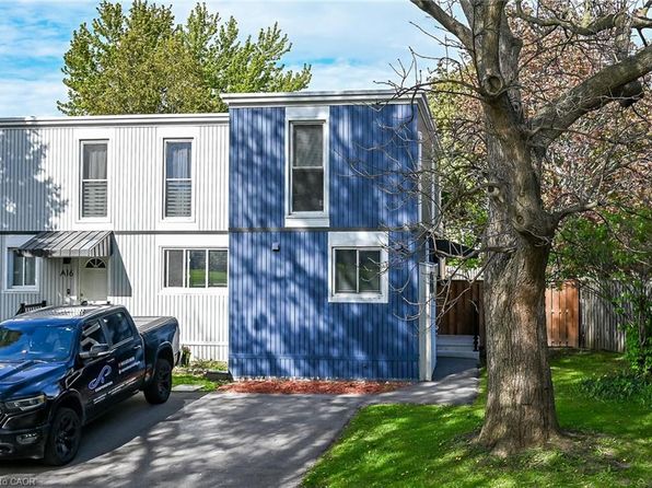 25 Britten Clos #A17, Hamilton, ON L9C 4J8
